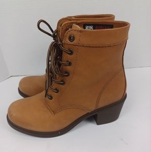 Kodiak Women's Claire Heeled Ankle Boot in Caramel